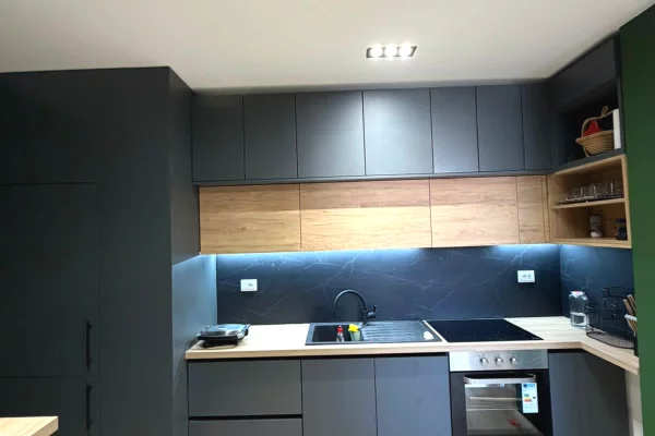 Shtepi me qera Apartament ne Tirane, 1+1, Mobilimi E mobiluar, Pagesa 450  Euro.