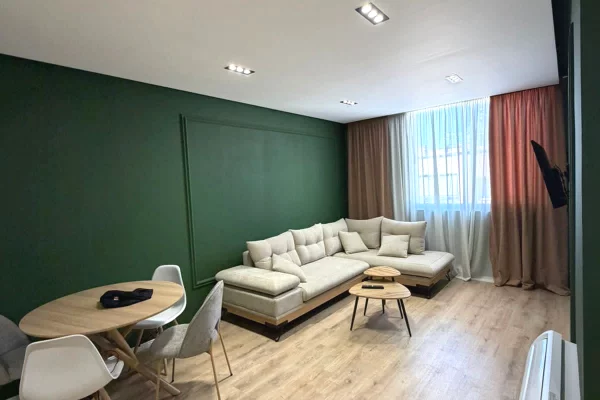 Shtepi me qera Apartament ne Tirane, 1+1, Mobilimi E mobiluar, Pagesa 450  Euro.