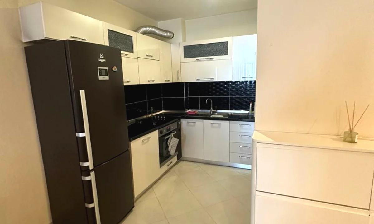Shtepi me qera Apartament ne Tirane, 1+1, Mobilimi E mobiluar, Pagesa 42,000  Leke.