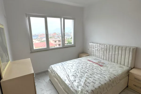 Shtepi me qera Apartament ne Tirane, 2+1, Mobilimi E mobiluar, Pagesa 35,000  Leke.