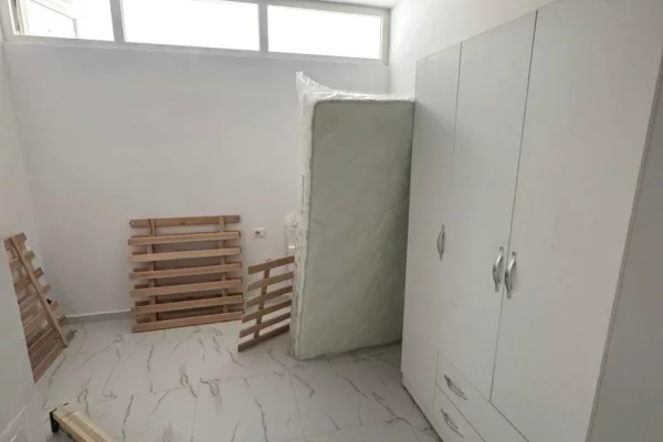 Shtepi me qera Apartament ne Tirane, 2+1, Mobilimi E mobiluar, Pagesa 35,000  Leke.
