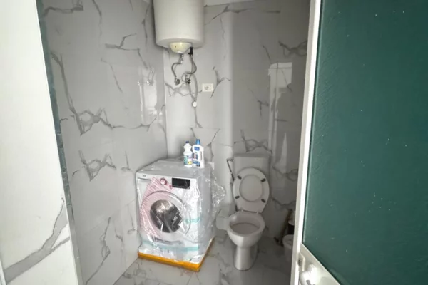 Shtepi me qera Apartament ne Tirane, 2+1, Mobilimi E mobiluar, Pagesa 35,000  Leke.