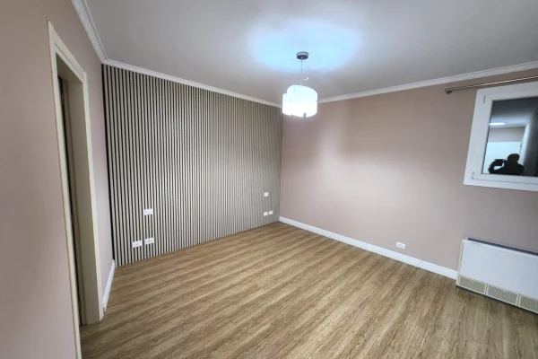 Shtepi me qera Vila Luksoze ne Tirane, 3+1, Mobilimi E mobiluar, Pagesa 2,000  Euro.