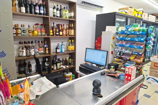 Ambient biznesi me qera 1+1 ne Tirane - 1,500 Euro