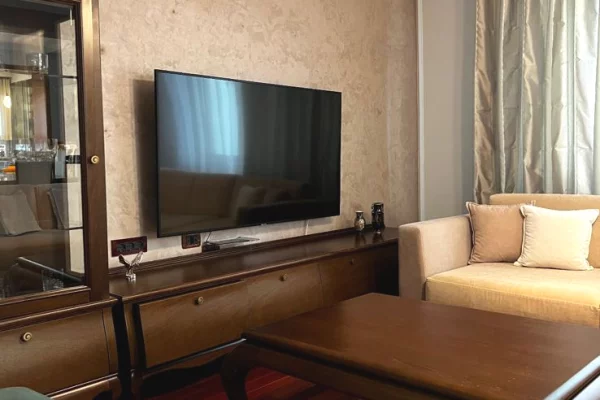 Jepet me qera Apartament 3+1+2 tek Sheshi Willson