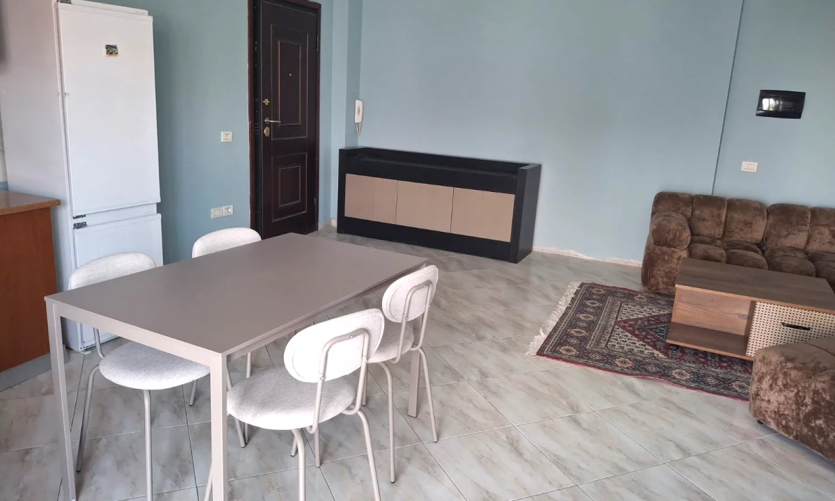 Shtepi me qera Apartament ne Tirane, 1+1, Mobilimi E mobiluar, Pagesa 34,000  Leke.