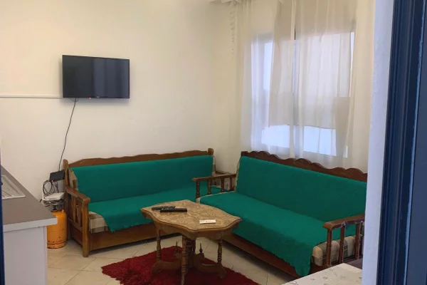Shtepi me qera Apartament ne Tirane, 1+1, Mobilimi E mobiluar, Pagesa 30,000  Leke.