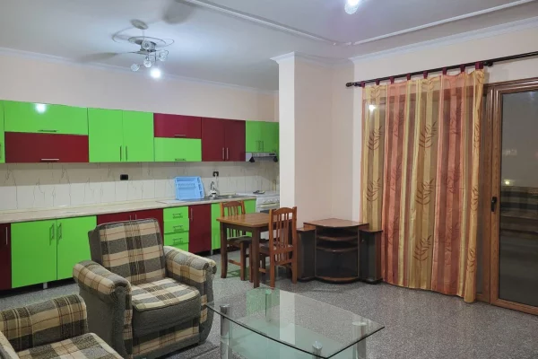 Shtepi me qera Apartament ne Tirane, 2+1, Mobilimi E mobiluar, Pagesa 40,000  Leke.
