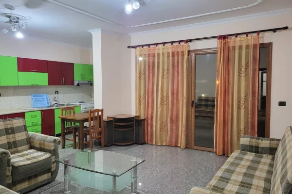 Shtepi me qera Apartament ne Tirane, 2+1, Mobilimi E mobiluar, Pagesa 40,000  Leke.