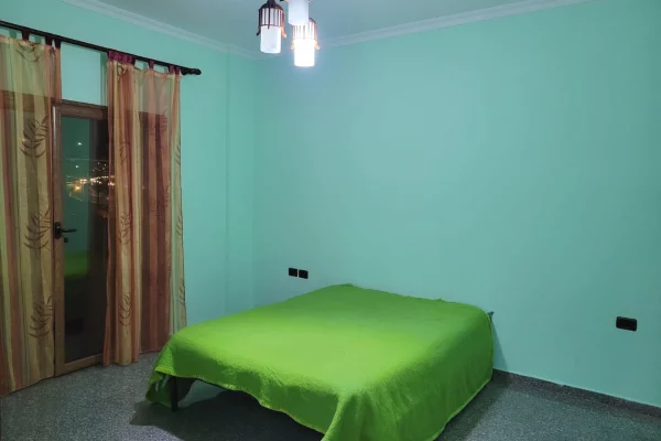 Shtepi me qera Apartament ne Tirane, 2+1, Mobilimi E mobiluar, Pagesa 40,000  Leke.