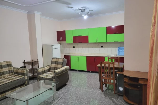 Shtepi me qera Apartament ne Tirane, 2+1, Mobilimi E mobiluar, Pagesa 40,000  Leke.