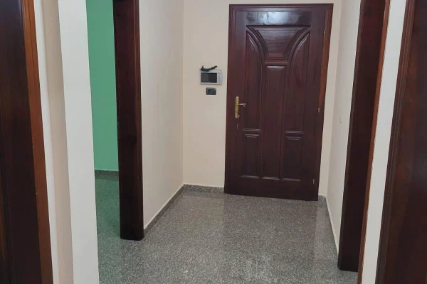 Shtepi me qera Apartament ne Tirane, 2+1, Mobilimi E mobiluar, Pagesa 40,000  Leke.