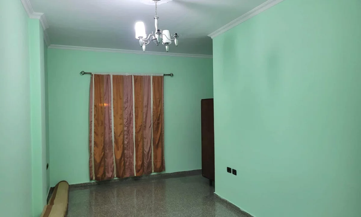 Shtepi me qera Apartament ne Tirane, 2+1, Mobilimi E mobiluar, Pagesa 40,000  Leke.
