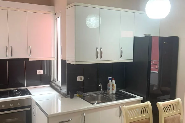 Shitet apartament 1+1 tek Kodra Diellit 1