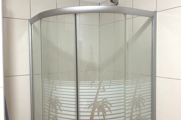 Shtepi ne shitje Apartament ne Tirane, 1+1, Mobilimi E mobiluar, Pagesa 130,000  Euro.
