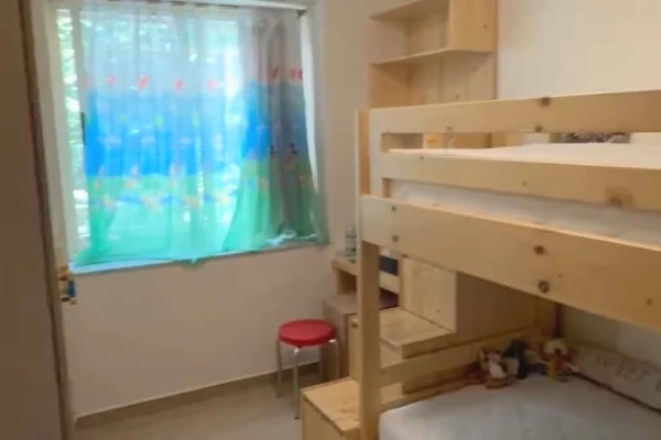 Shtepi me qera Apartament ne Tirane, 2+1, Mobilimi E mobiluar, Pagesa 60,000  Leke.