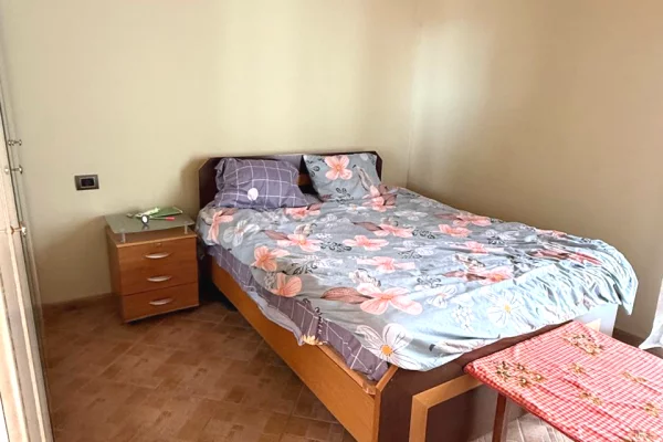 Shtepi me qera Apartament ne Tirane, 1+1, Mobilimi E mobiluar, Pagesa 35,000  Leke.