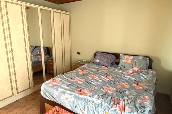 Shtepi me qera Apartament ne Tirane, 1+1, Mobilimi E mobiluar, Pagesa 35,000  Leke.