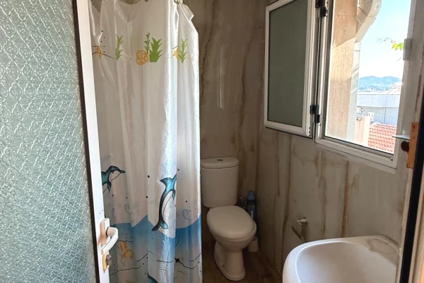 Shtepi me qera Apartament ne Tirane, 1+1, Mobilimi E mobiluar, Pagesa 35,000  Leke.
