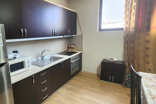Shtepi me qera Apartament ne Tirane, 2+1, Mobilimi E mobiluar, Pagesa 55,000  Leke.