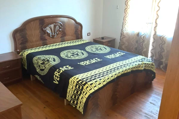 Shtepi me qera Apartament ne Tirane, 2+1, Mobilimi E mobiluar, Pagesa 38,000  Leke.
