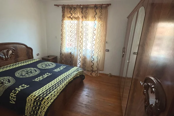 Shtepi me qera Apartament ne Tirane, 2+1, Mobilimi E mobiluar, Pagesa 38,000  Leke.