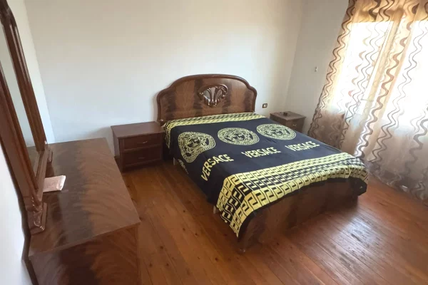 Shtepi me qera Apartament ne Tirane, 2+1, Mobilimi E mobiluar, Pagesa 38,000  Leke.