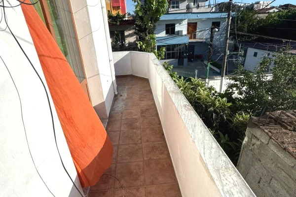 Shtepi me qera Apartament ne Tirane, 2+1, Mobilimi E mobiluar, Pagesa 38,000  Leke.