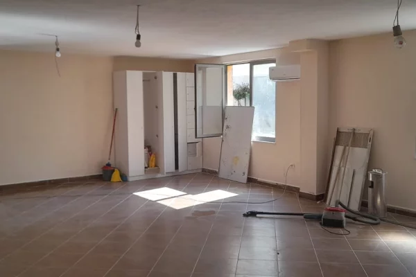 Jepet me qera ambient biznesi tek Liqeni i thate
