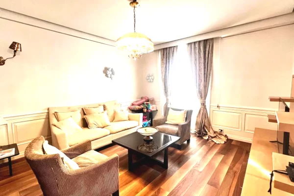 Shtepi me qera Apartament ne Tirane, 1+1, Mobilimi E mobiluar, Pagesa 60,000  Leke.