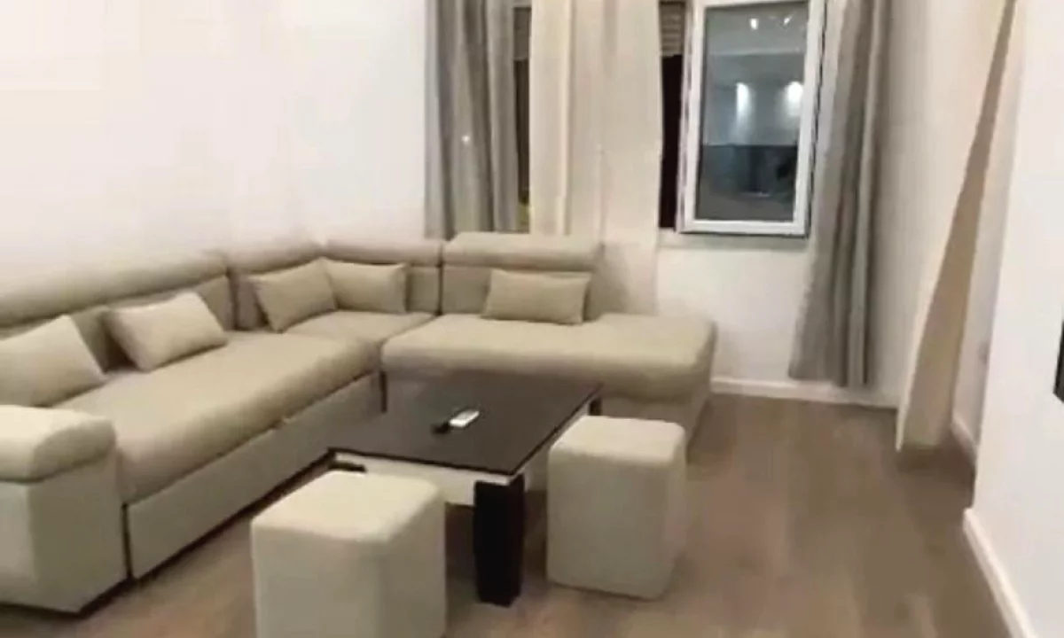 Shtepi me qera Apartament ne Tirane, 1+1, Mobilimi E mobiluar, Pagesa 55,000  Leke.