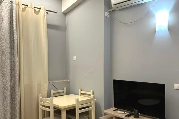 Appartamento in affitto a Tirana 1+1, Arredato