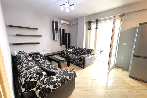 Shtepi me qera 1+1 ne Tirane - 52,000 Leke
