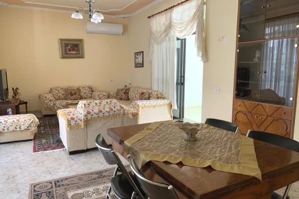 Shtepi me qera Apartament ne Tirane, 2+1, Mobilimi E mobiluar, Pagesa 45,000  Leke.