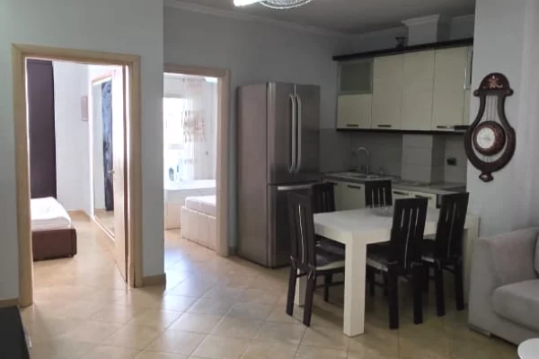 Shtepi me qera Apartament ne Tirane, 2+1, Mobilimi E mobiluar, Pagesa 50,000  Leke.