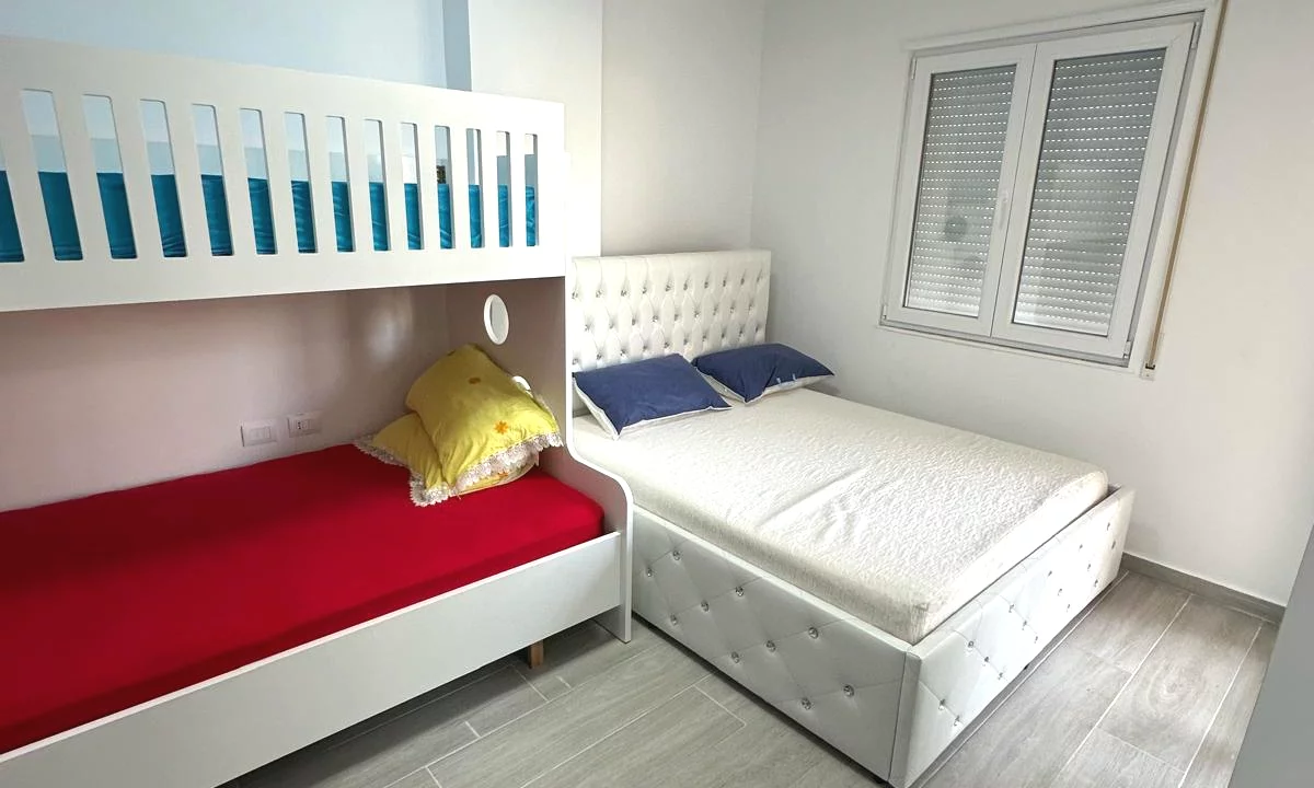 Shtepi me qera Apartament ne Durres, 1+1, Mobilimi E mobiluar, Pagesa 35,000  Leke.