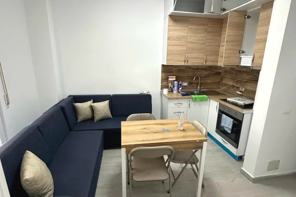 Shtepi me qera Apartament ne Durres, 1+1, Mobilimi E mobiluar, Pagesa 35,000  Leke.