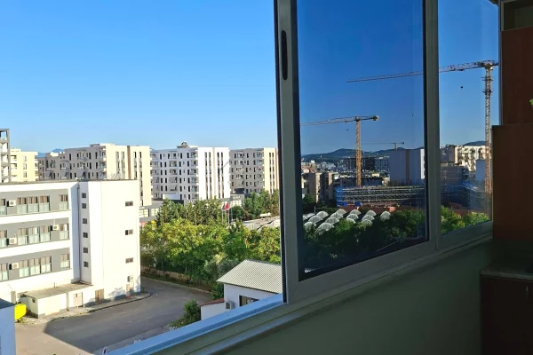 Shtepi ne shitje Apartament ne Tirane, 1+1, Mobilimi E mobiluar, Pagesa 125,000  Euro.