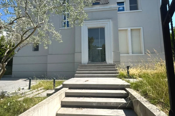 Luxury villas for rent in Tirana 5+1, Furnished