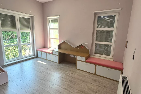 Luxury villas for rent in Tirana 5+1, Furnished