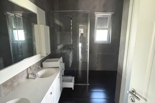 Luxury villas for rent in Tirana 5+1, Furnished