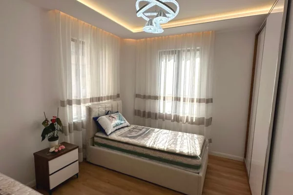 Shtepi ne shitje Apartament ne Tirane, 2+1, Mobilimi E mobiluar, Pagesa 255,000  Euro.
