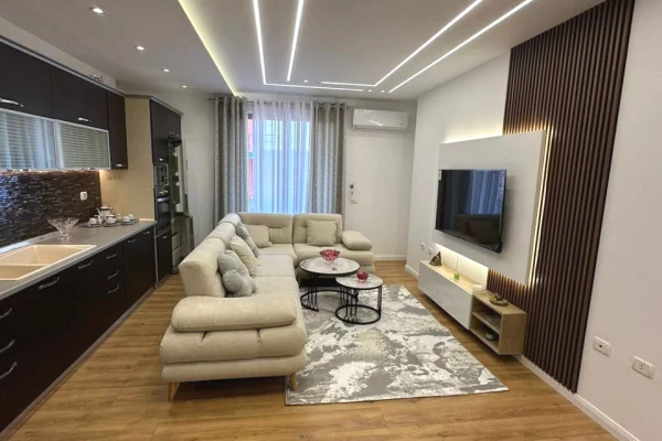 Shtepi ne shitje 2+1 ne Tirane - 158,000 Euro