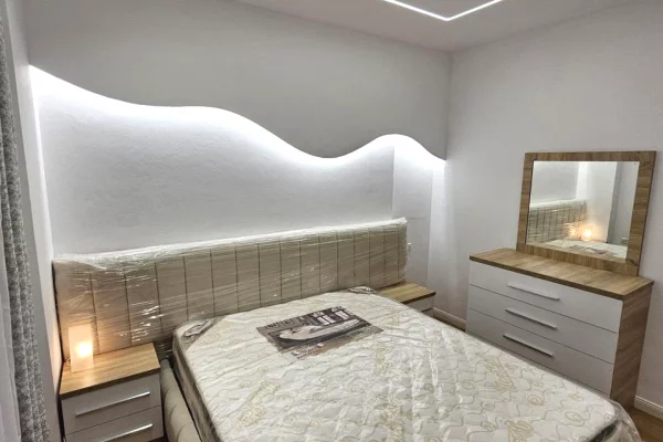 Shtepi ne shitje Apartament ne Tirane, 2+1, Mobilimi E mobiluar, Pagesa 158,000  Euro.