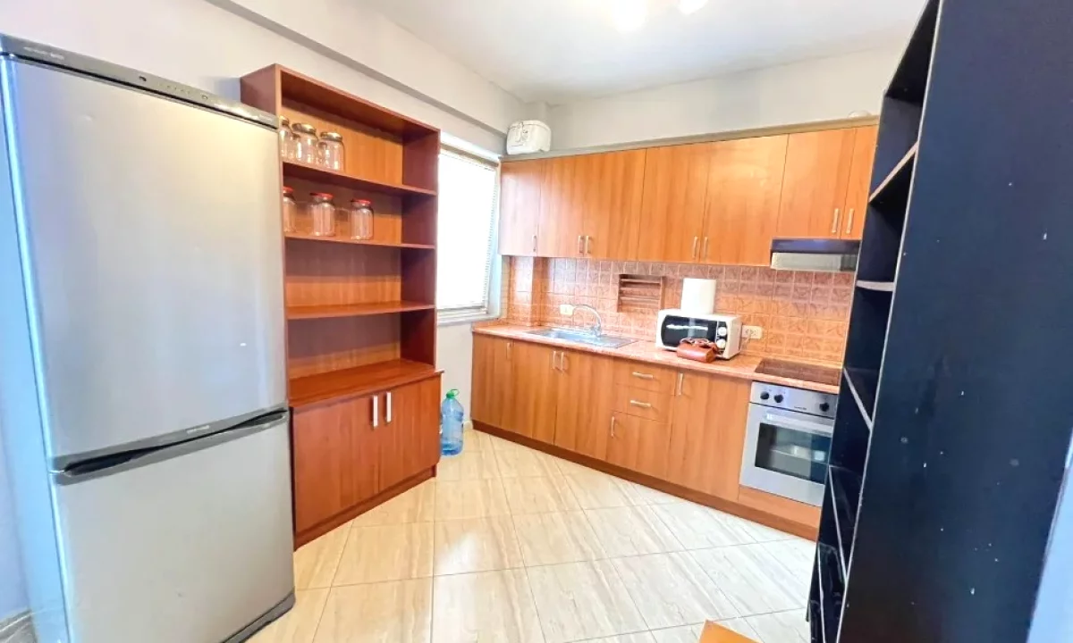Shtepi me qera Apartament ne Tirane, 2+1, Mobilimi E mobiluar, Pagesa 52,000  Leke.