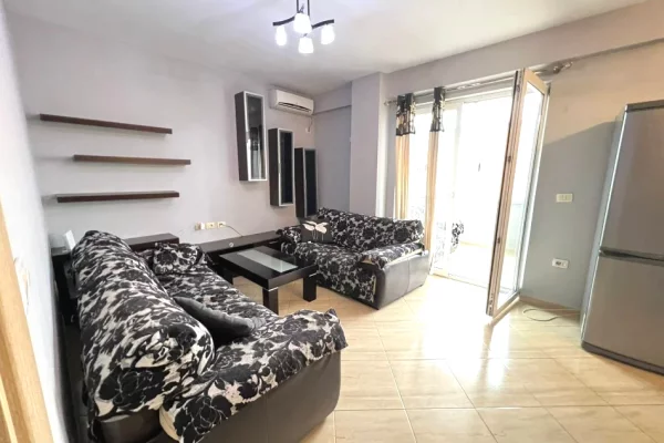 Shtepi me qera Apartament ne Tirane, 2+1, Mobilimi E mobiluar, Pagesa 52,000  Leke.