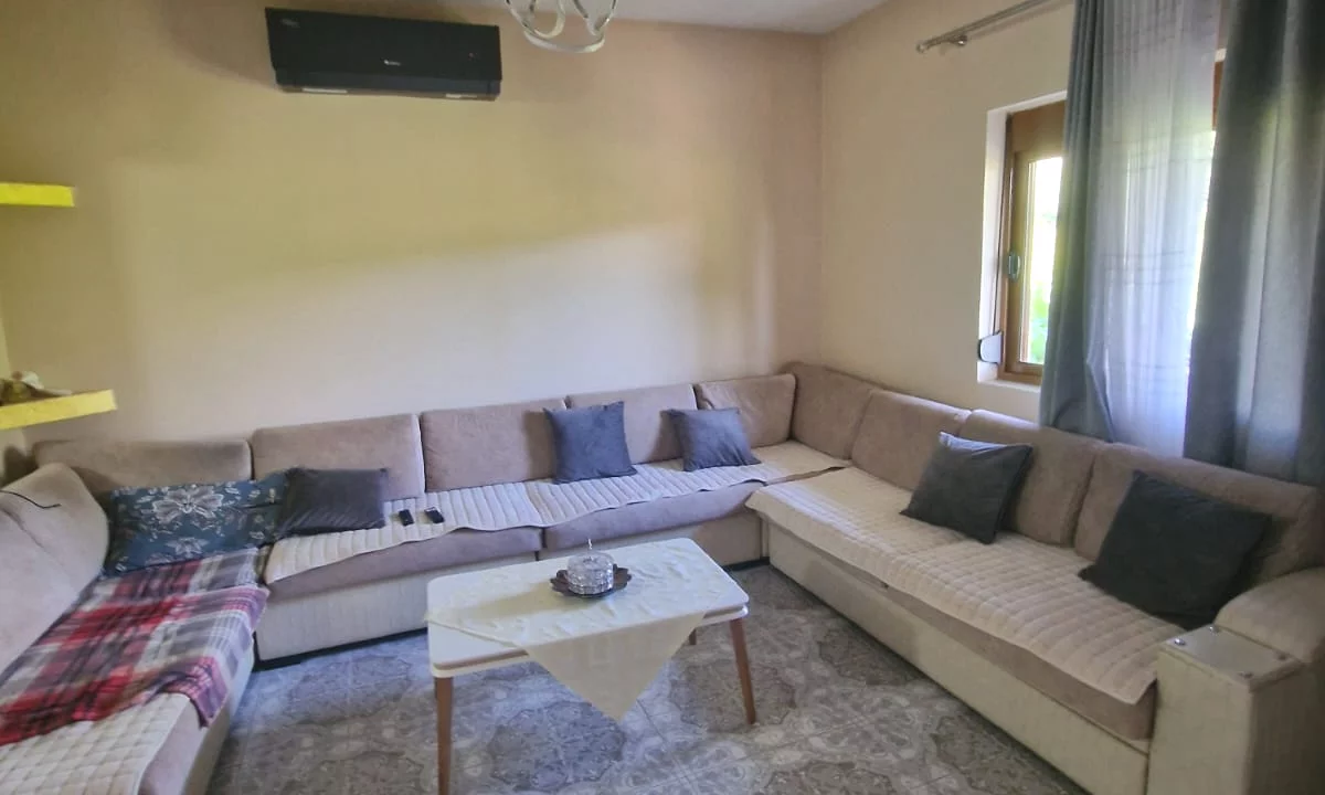 Casa privata/Indipendente in vendita a Tirana 4+1, Arredato