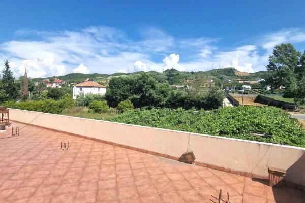 Shtepi ne shitje 4+1 ne Tirane - 400,000 Euro