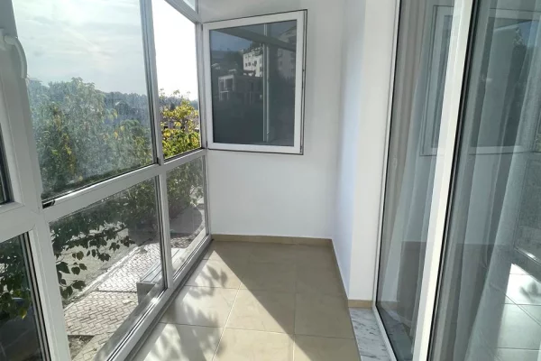 Shtepi me qera Apartament ne Tirane, 1+1, Mobilimi E mobiluar, Pagesa 37,000  Leke.