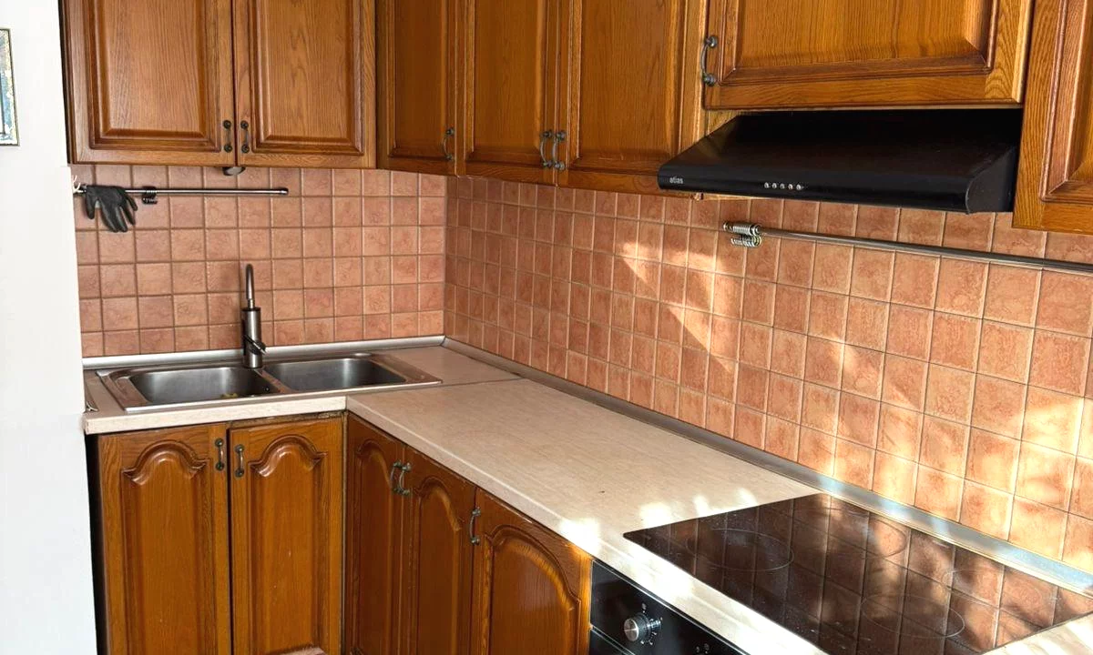 Shtepi me qera Apartament ne Tirane, 2+1, Mobilimi E mobiluar, Pagesa 50,000  Leke.